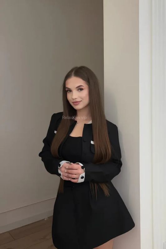 Kyiv escort : Karolina - photo 1